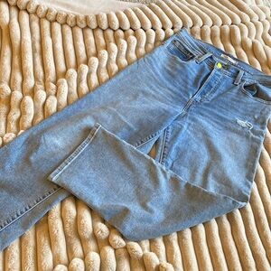 Levi's High Rise Blue Jeans